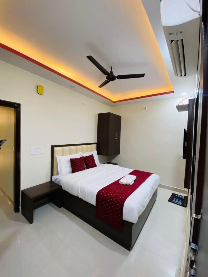 Hotel Grill Inn Лакхнау Экстерьер фото